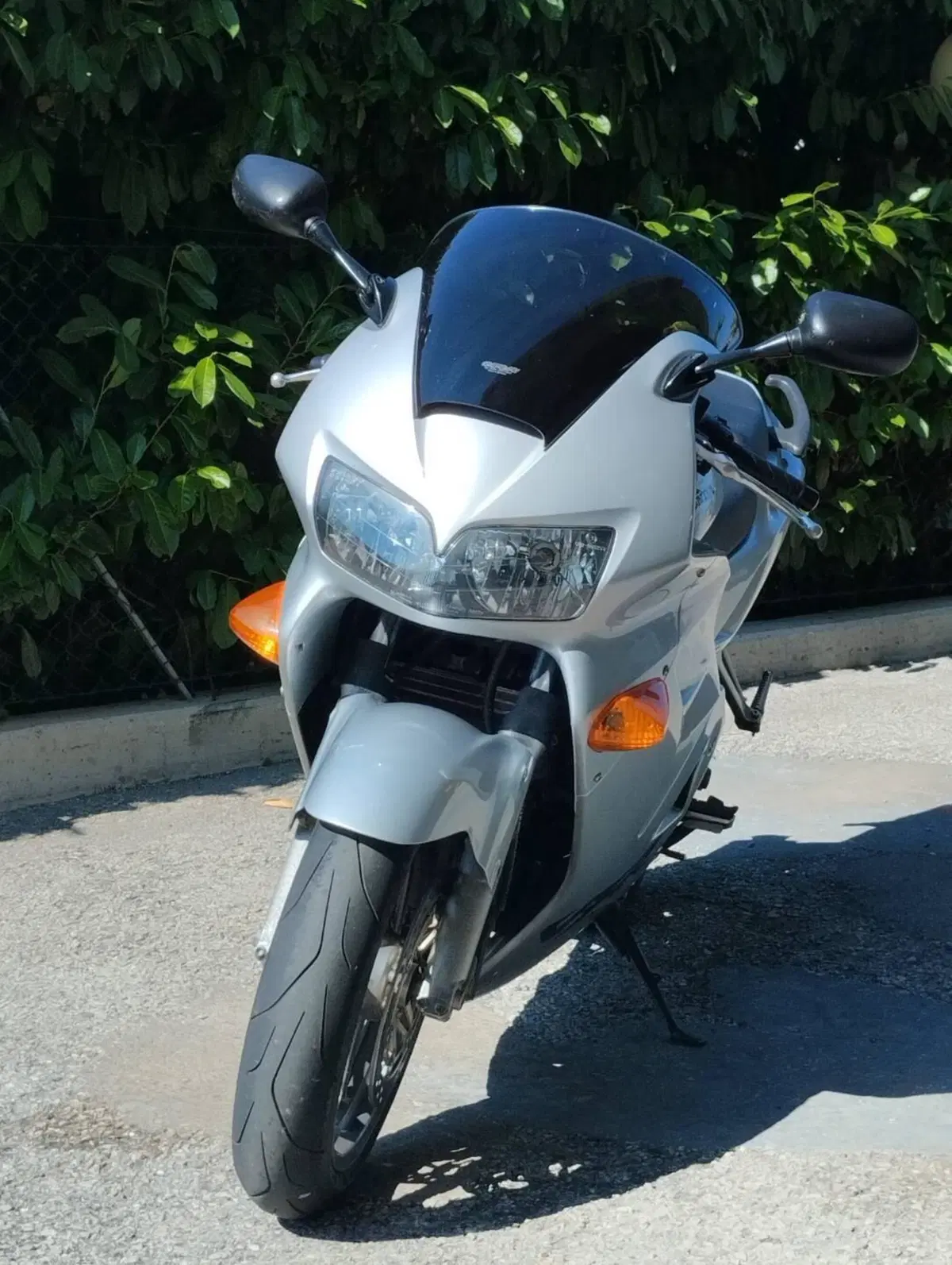 Honda VFR 800 (1998 - 01) (6)