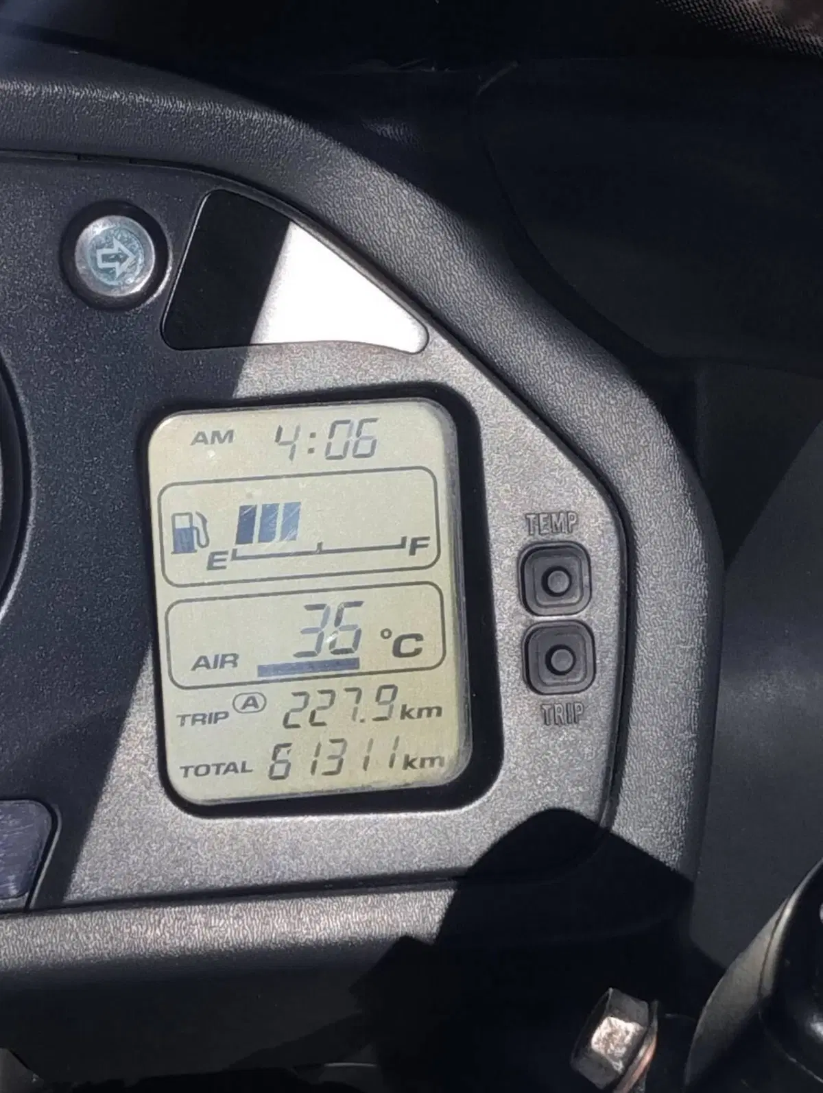 Honda VFR 800 (1998 - 01) (8)