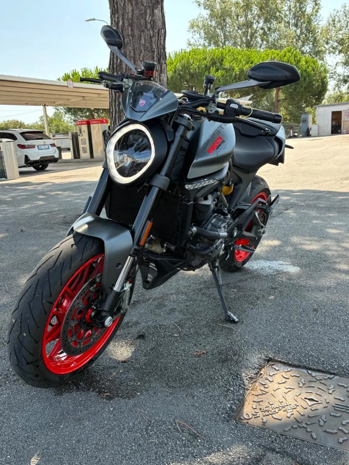 Ducati Monster 937 + (2021 - 25)