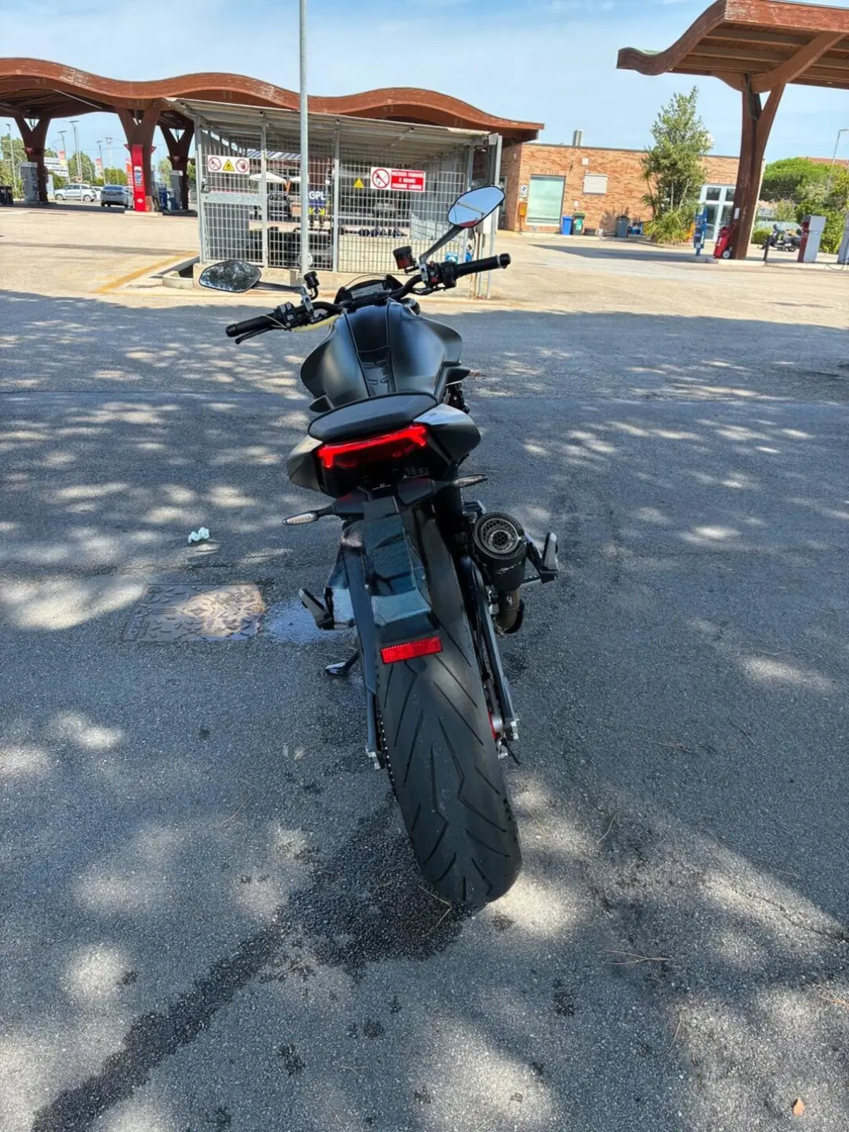 Ducati Monster 937 + (2021 - 25) (3)