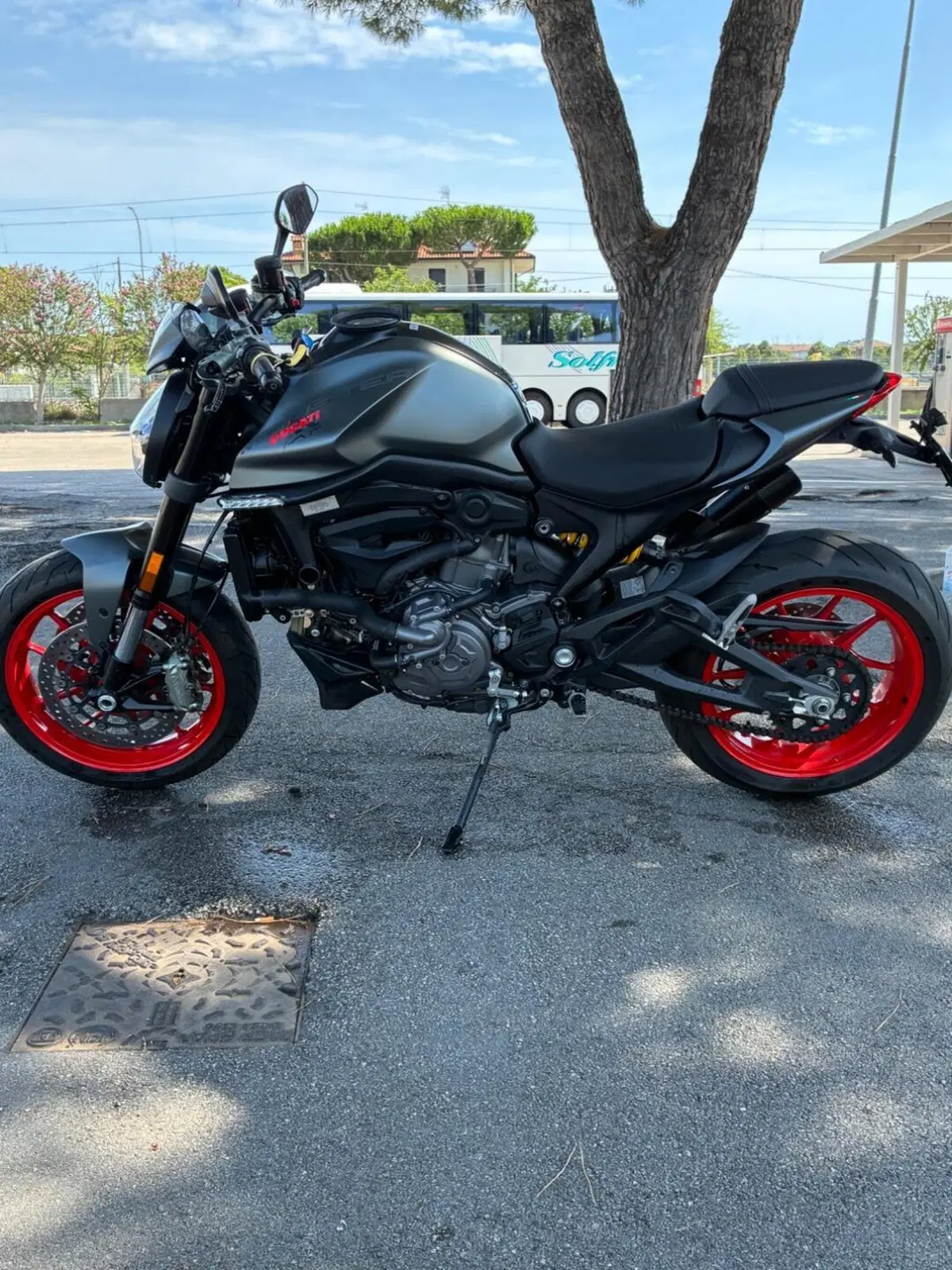 Ducati Monster 937 + (2021 - 25) (4)