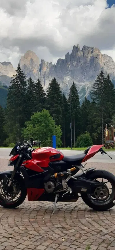 Ducati Streetfighter V2 (2022 - 24) usata