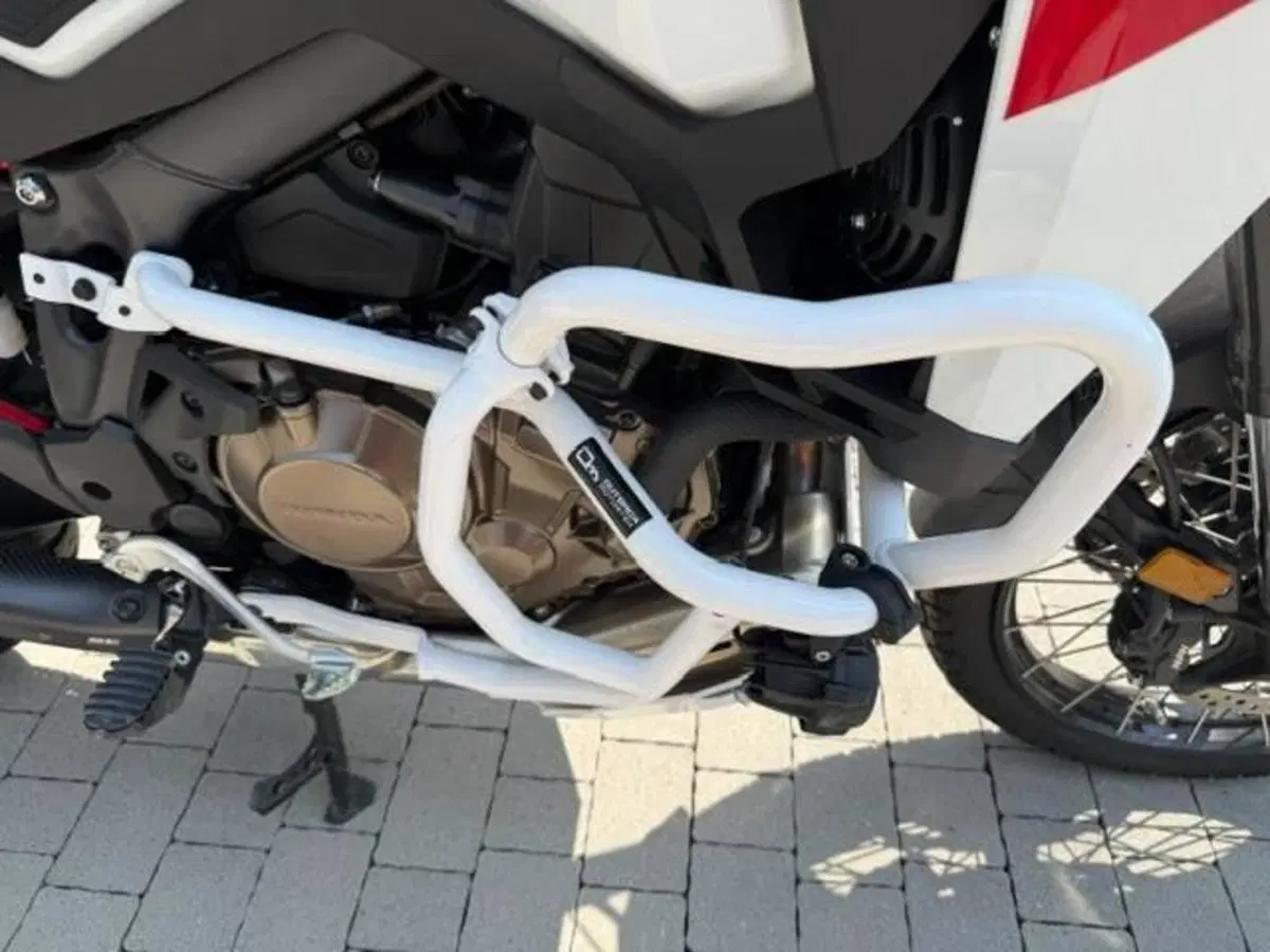 Honda Africa Twin CRF 1100L ES (2024 - 26) (9)