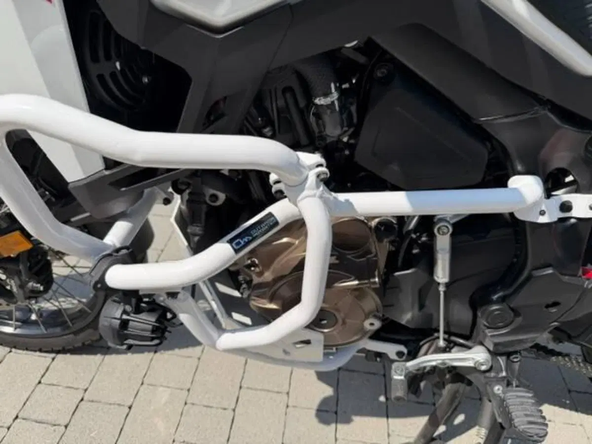 Honda Africa Twin CRF 1100L ES (2024 - 26) (11)