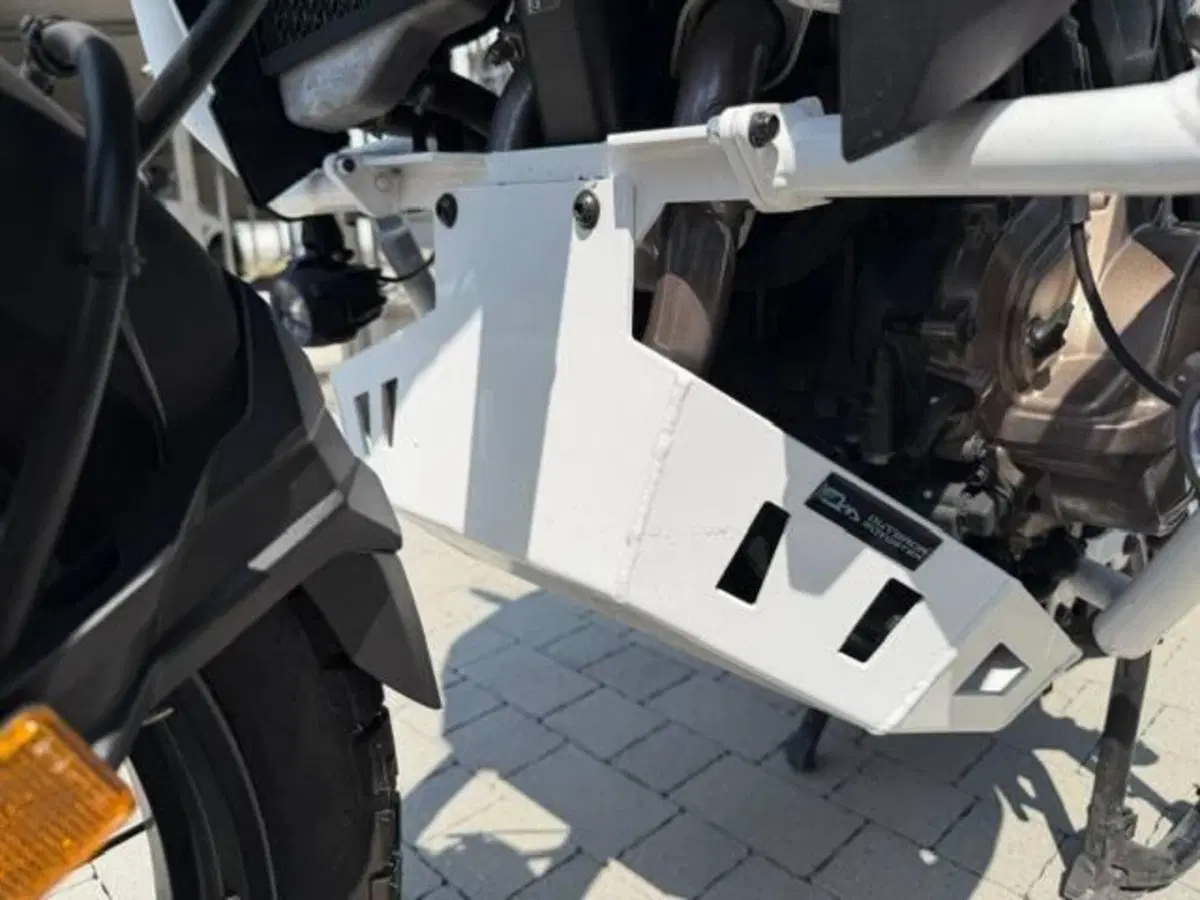 Honda Africa Twin CRF 1100L ES (2024 - 26) (13)