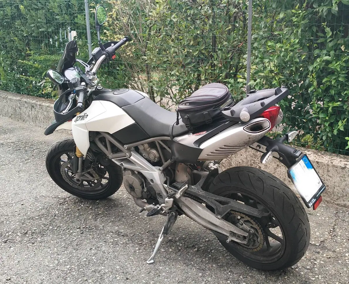 Aprilia Dorsoduro 750 (2009 - 14) (4)