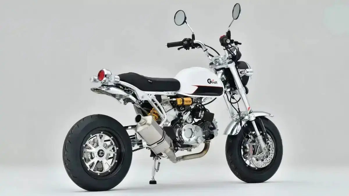 Honda Monkey 125, il gioco si fa sempre più serio: monobraccio, Ohlins e Brembo [GALLERY] (3)