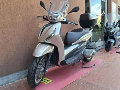 Piaggio Beverly 400 ABS-ASR (2021 - 24) usata