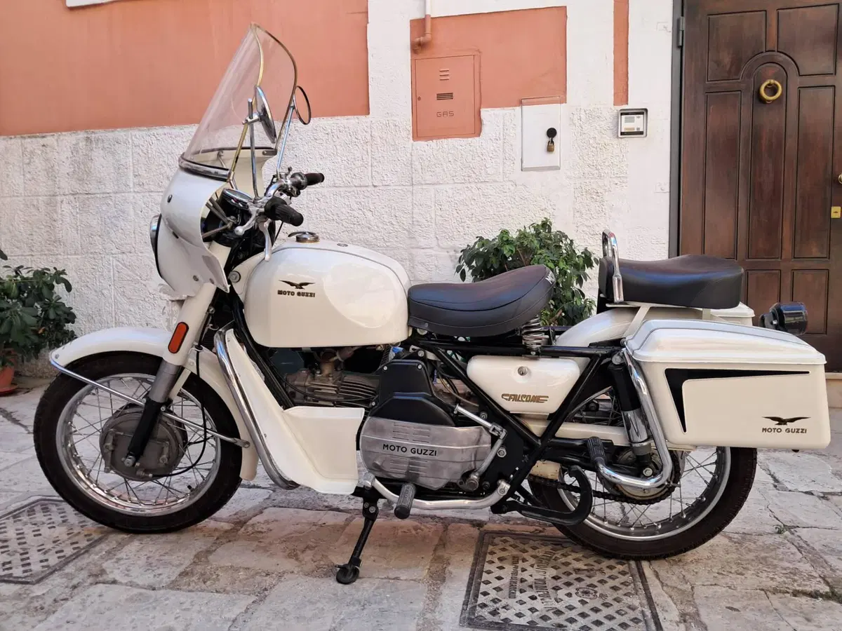 Moto Guzzi Nuovo Falcone