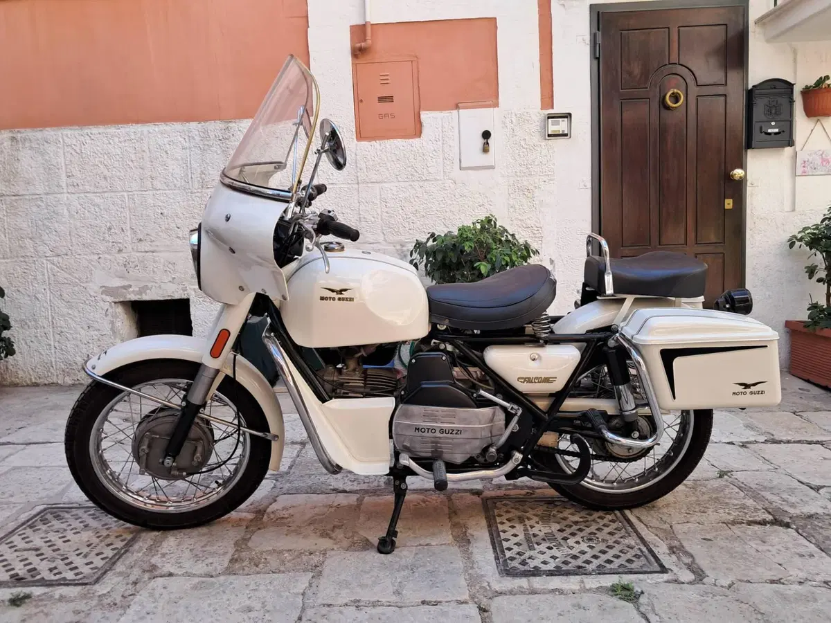 Moto Guzzi Nuovo Falcone (2)