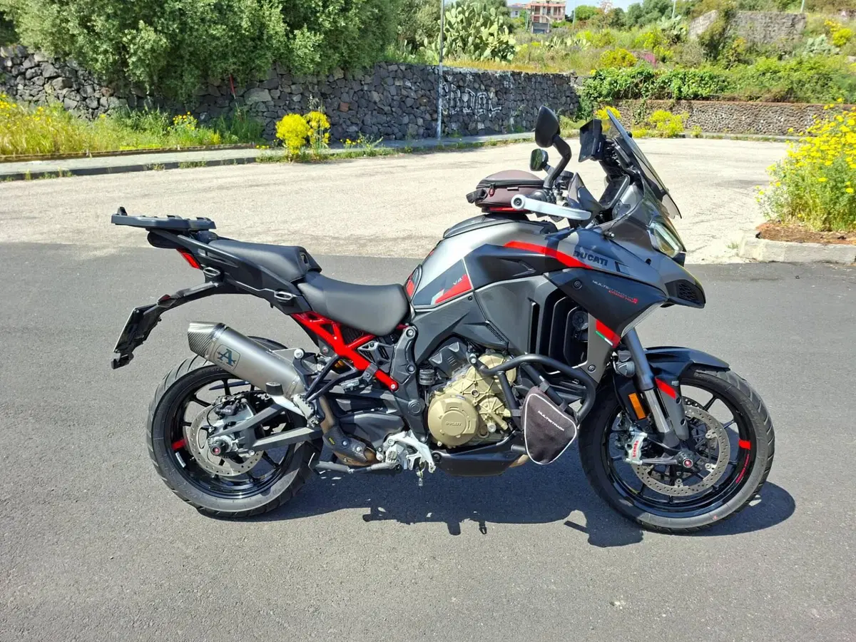 Ducati Multistrada V4 S Grand Tour (2024) (2)