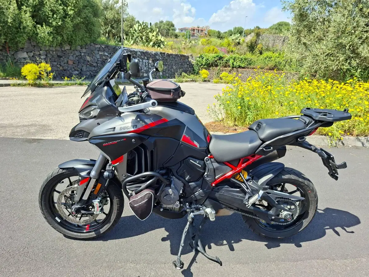 Ducati Multistrada V4 S Grand Tour (2024) (6)