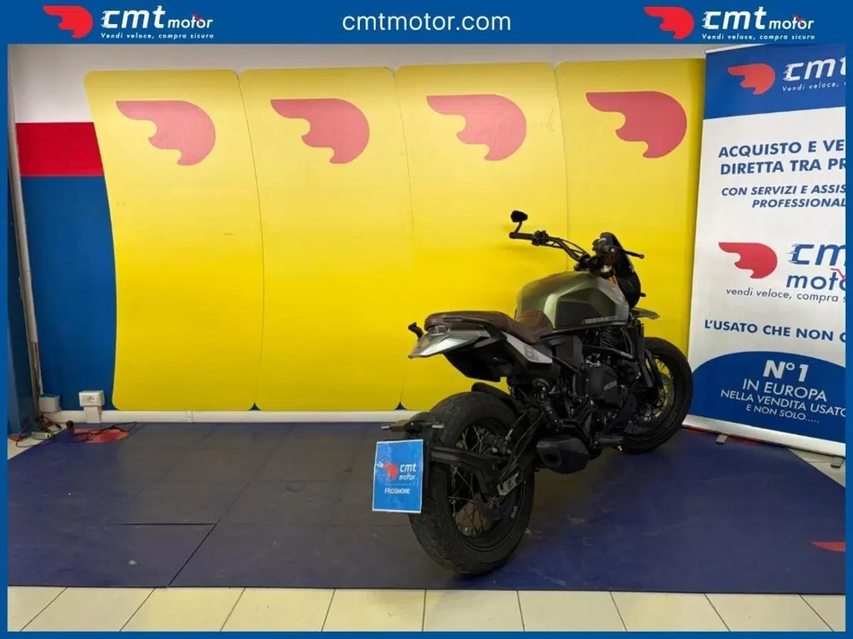 Moto Morini SEIEMMEZZO SCR (2022 - 26) (4)