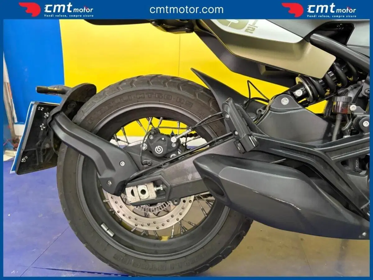 Moto Morini SEIEMMEZZO SCR (2022 - 26) (10)