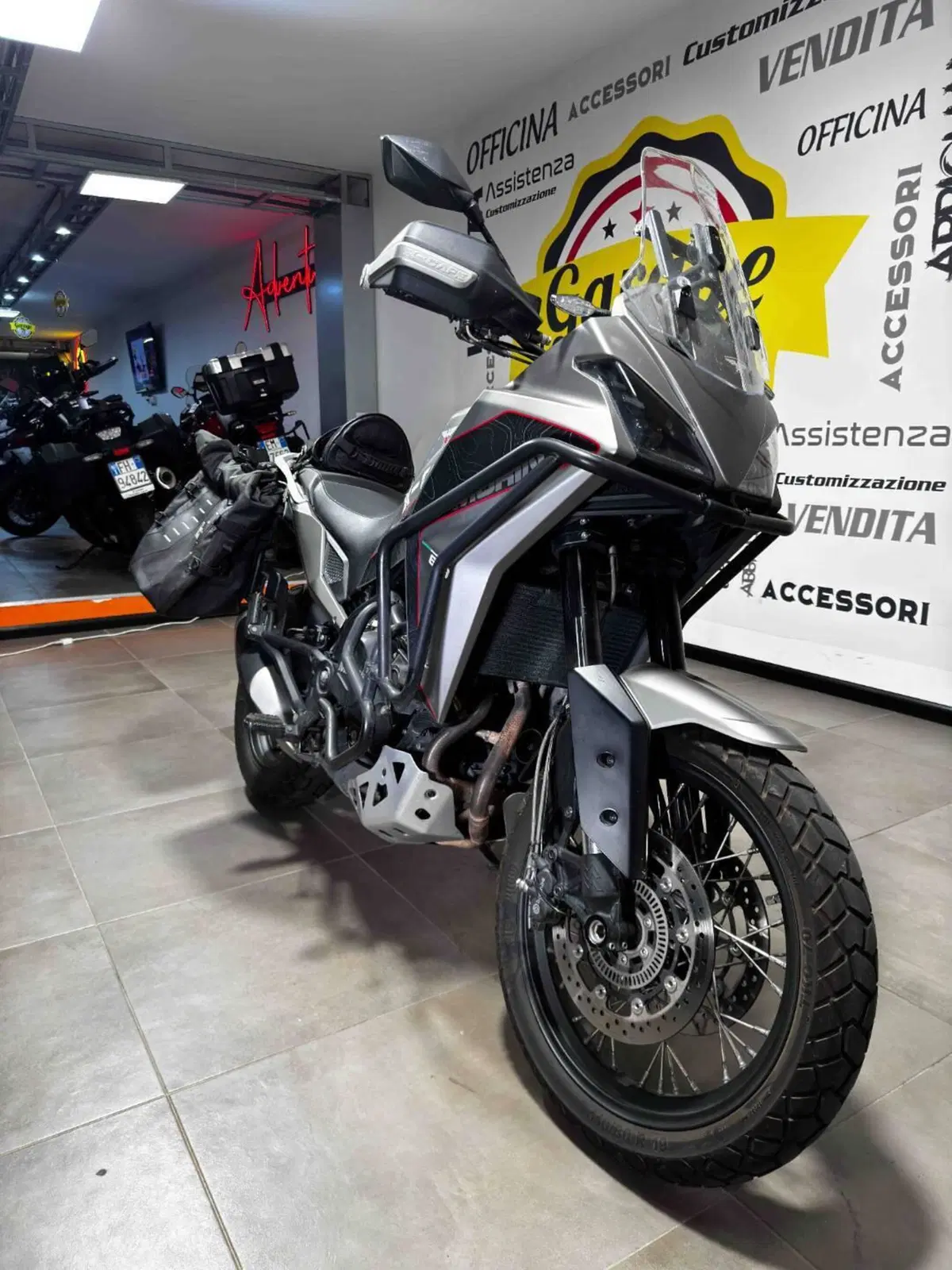 Moto Morini X-Cape 650 (2021 - 26) (2)