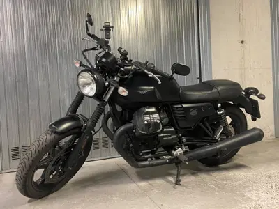 Moto Guzzi V7 III Stone (2017 - 20) usata