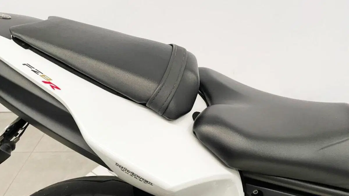 Yamaha FZ8 (2010 - 12) (11)