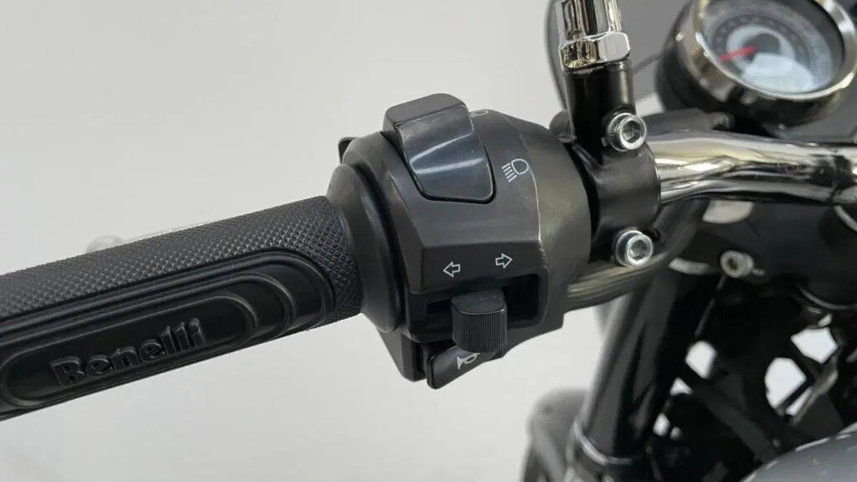 Benelli Imperiale 400 (2021 - 25) (14)