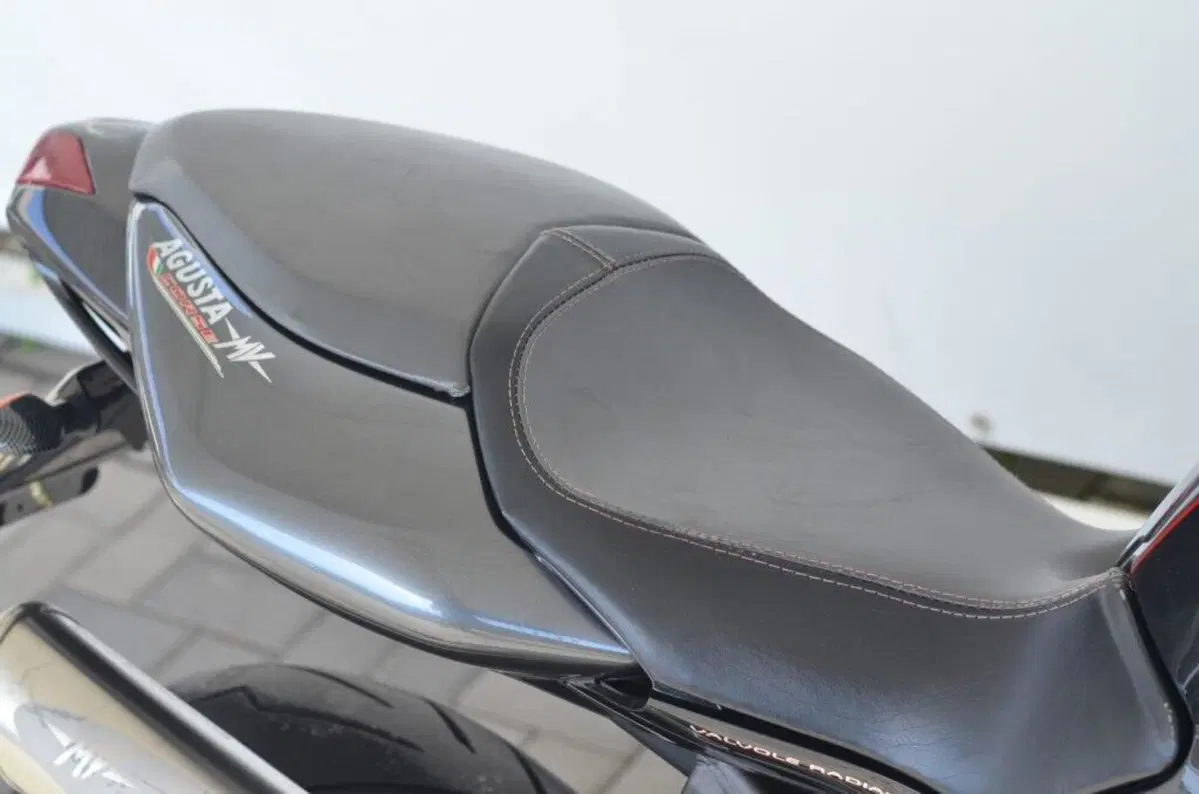 MV Agusta Brutale 750 S (2002 - 06) (7)
