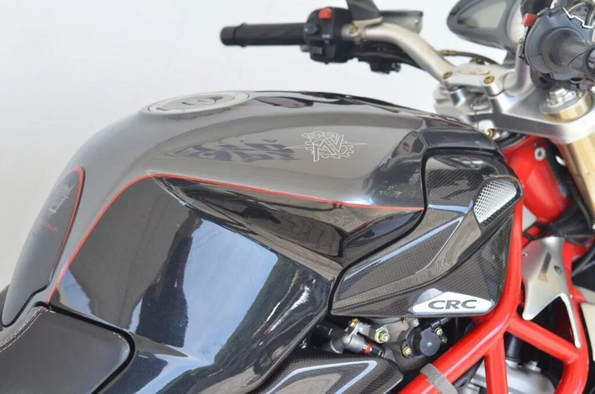 MV Agusta Brutale 750 S (2002 - 06) (9)