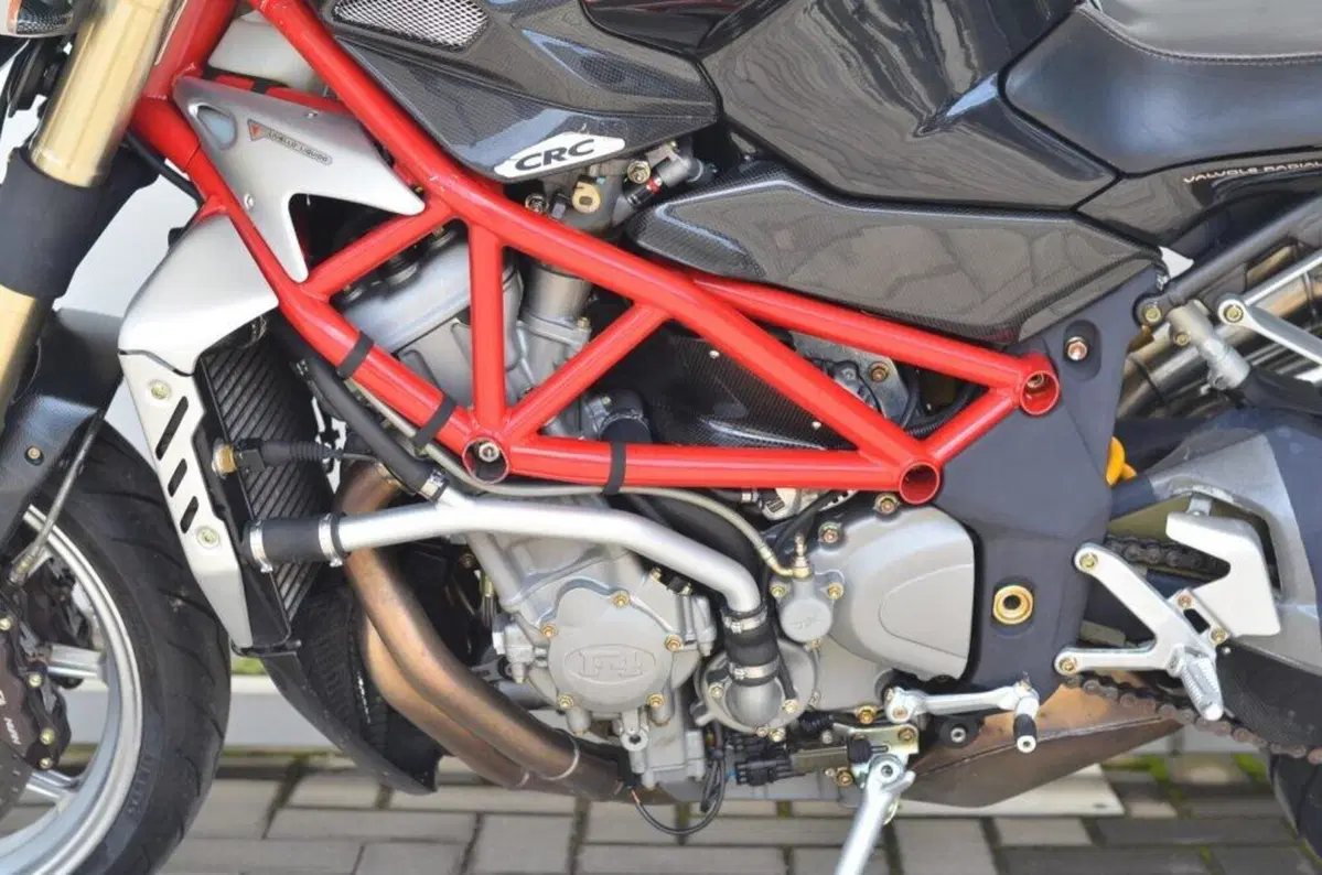 MV Agusta Brutale 750 S (2002 - 06) (15)