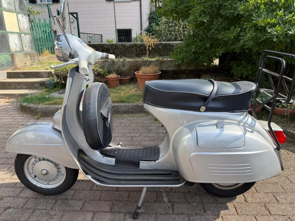 Piaggio Vespa 150  Sprint Veloce (2)
