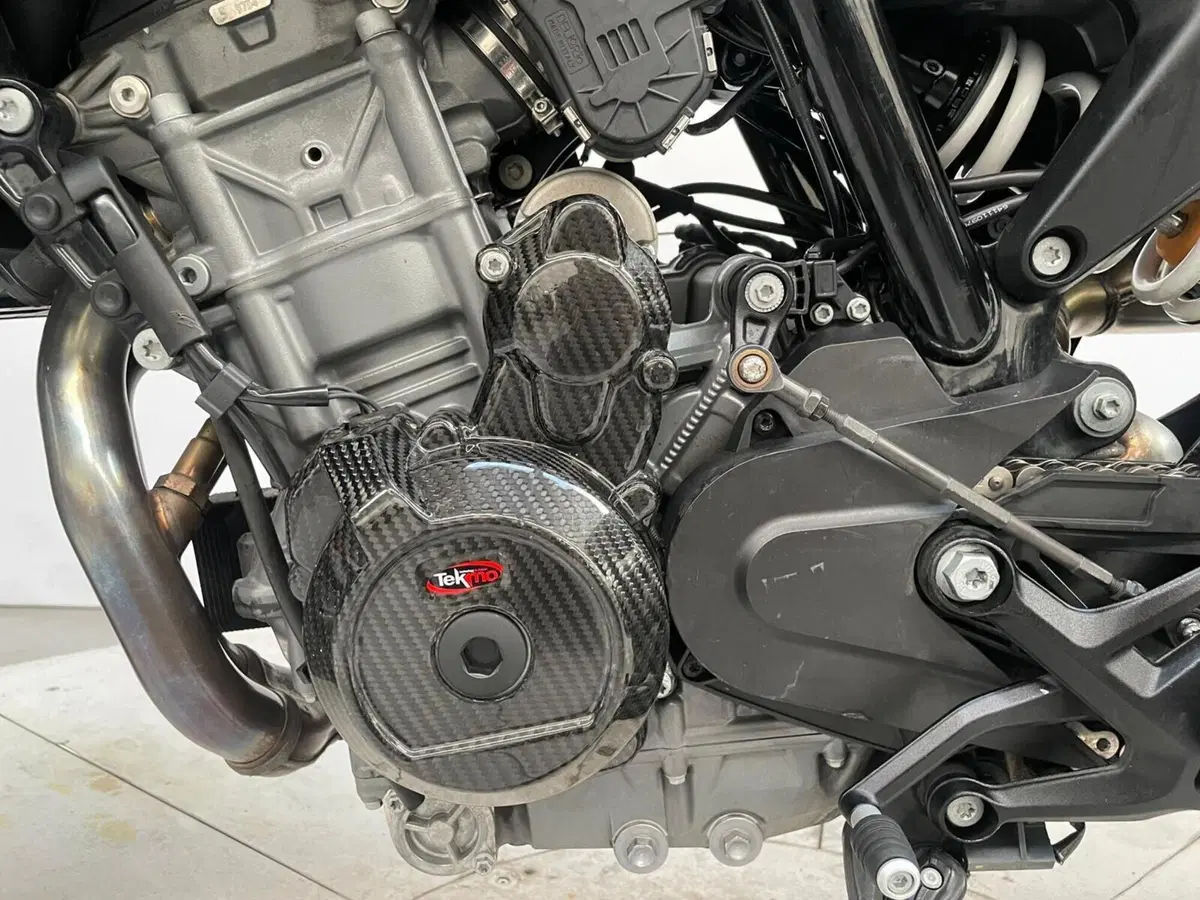KTM 890 Duke (2021 - 23) (10)