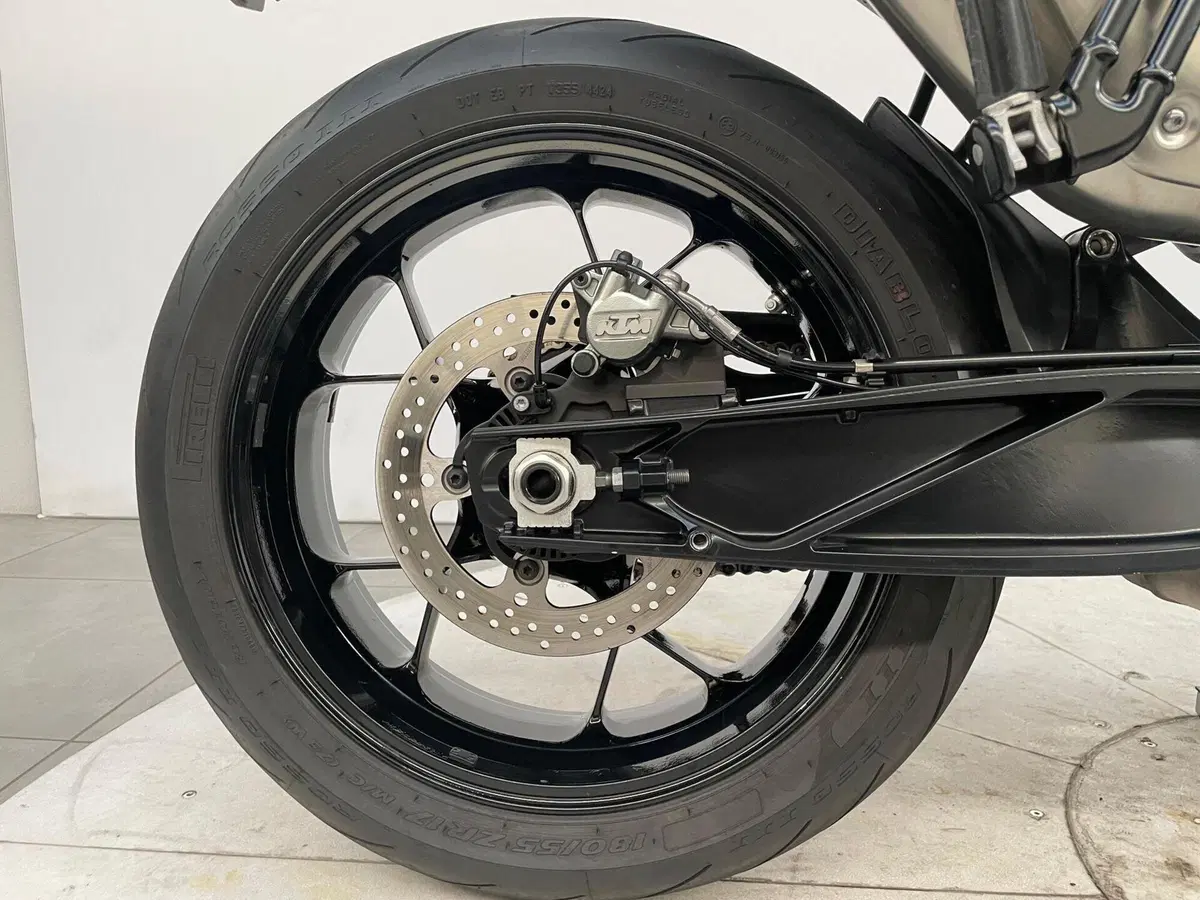 KTM 890 Duke (2021 - 23) (12)
