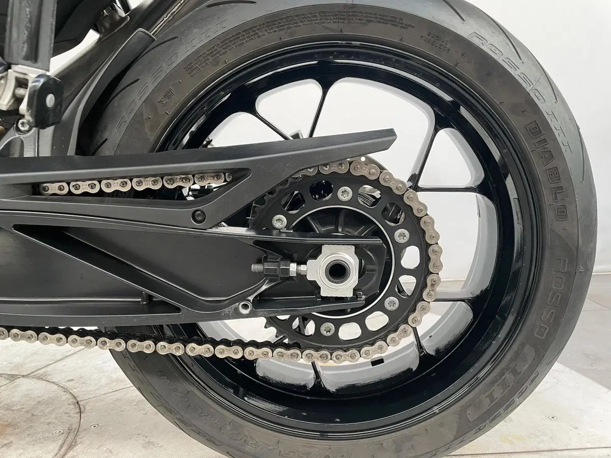 KTM 890 Duke (2021 - 23) (15)