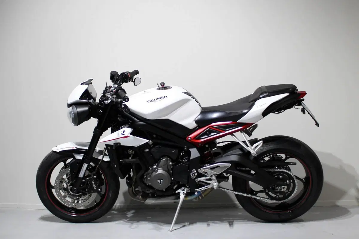 Triumph Street Triple R (2017 - 20) (4)