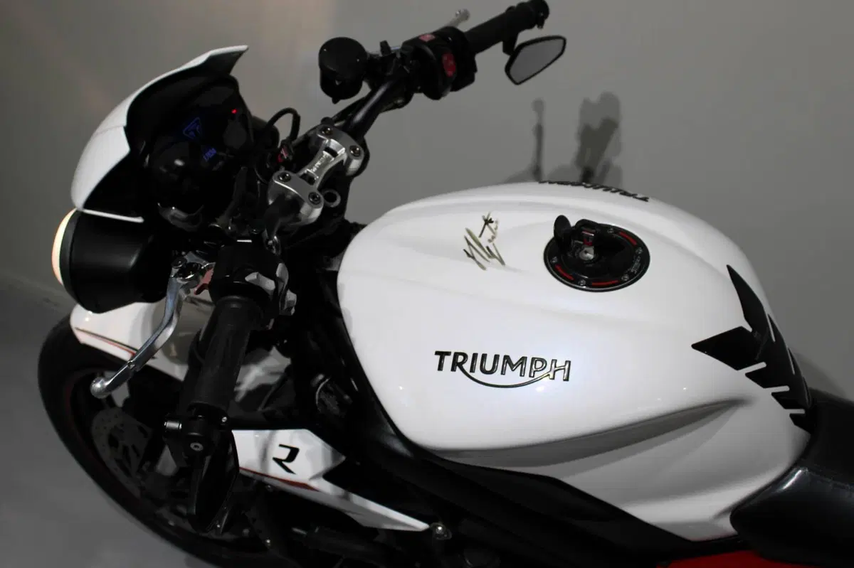 Triumph Street Triple R (2017 - 20) (5)