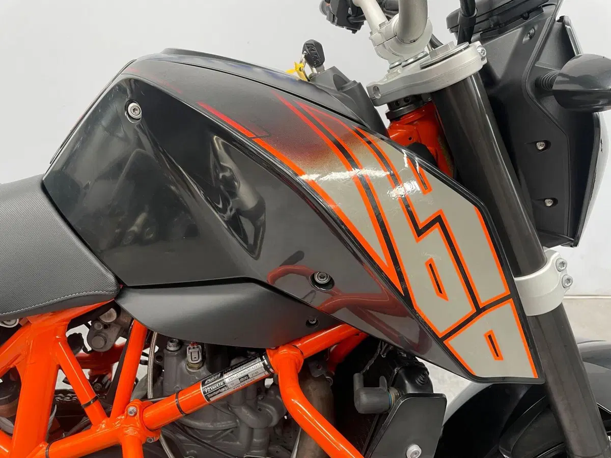 KTM 690 Duke (2012 - 16) (10)