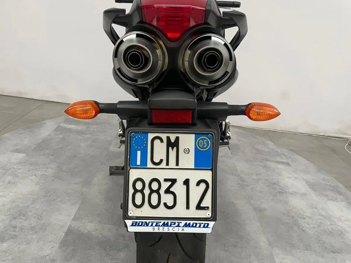 Yamaha FZ6 (2004 - 07) (6)