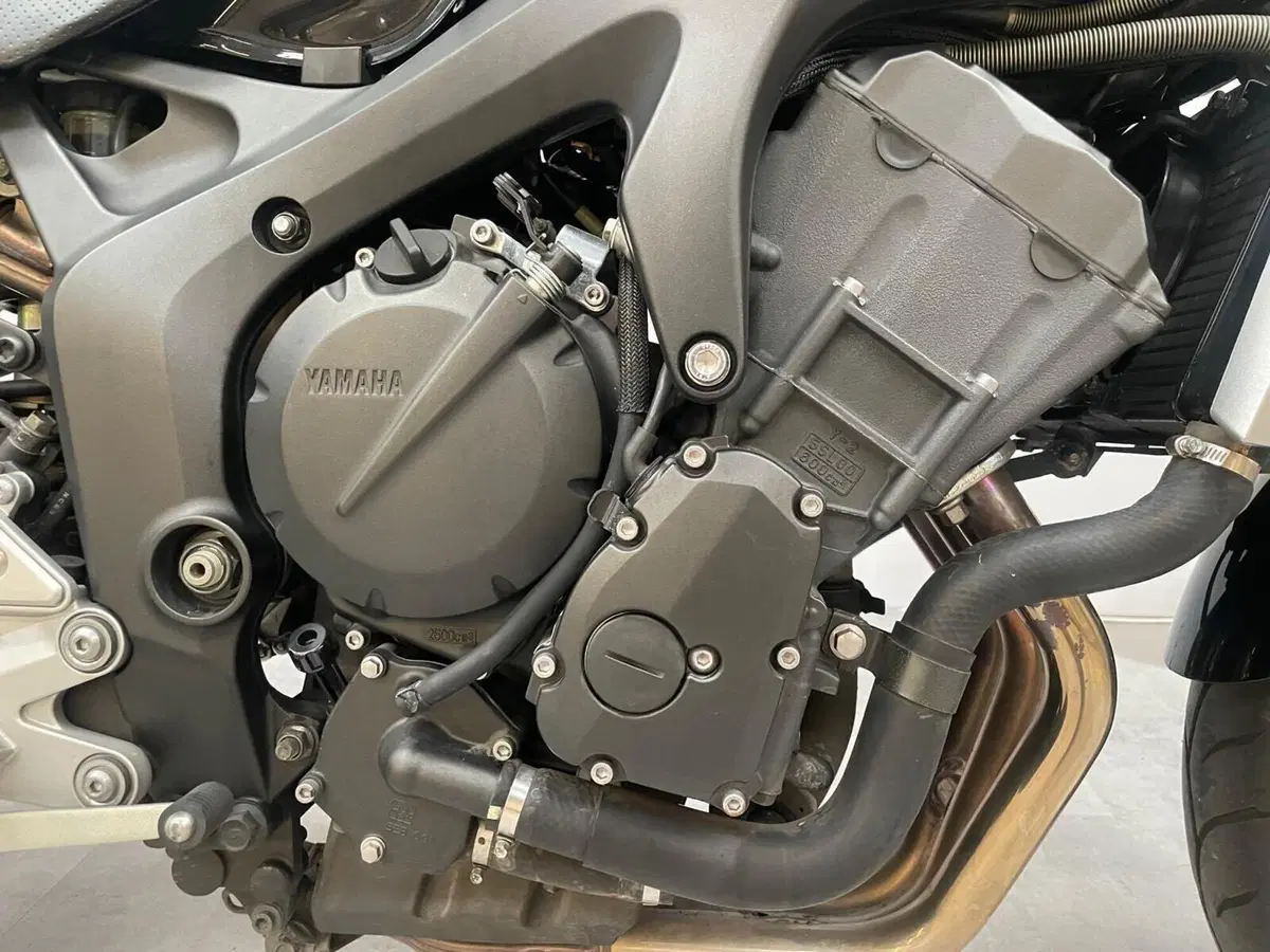 Yamaha FZ6 (2004 - 07) (7)
