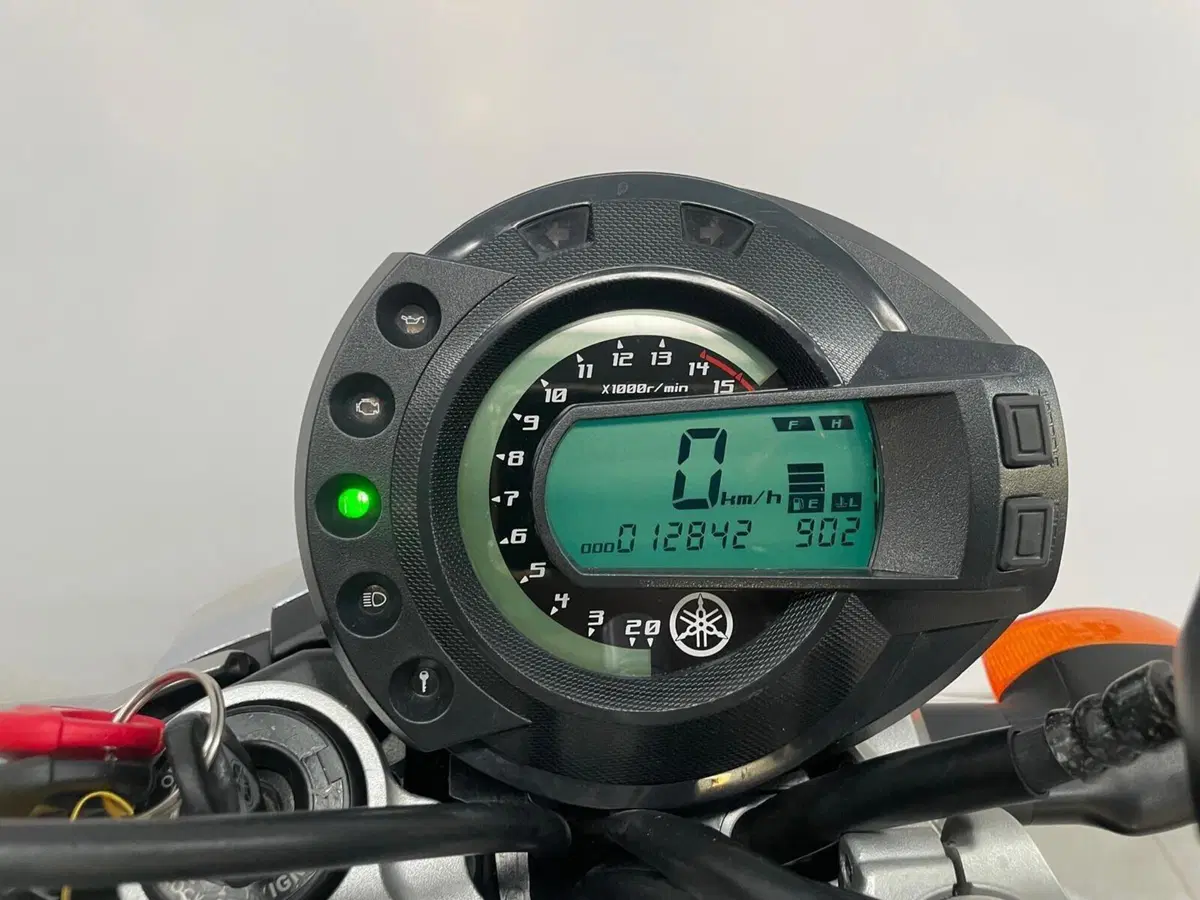 Yamaha FZ6 (2004 - 07) (9)