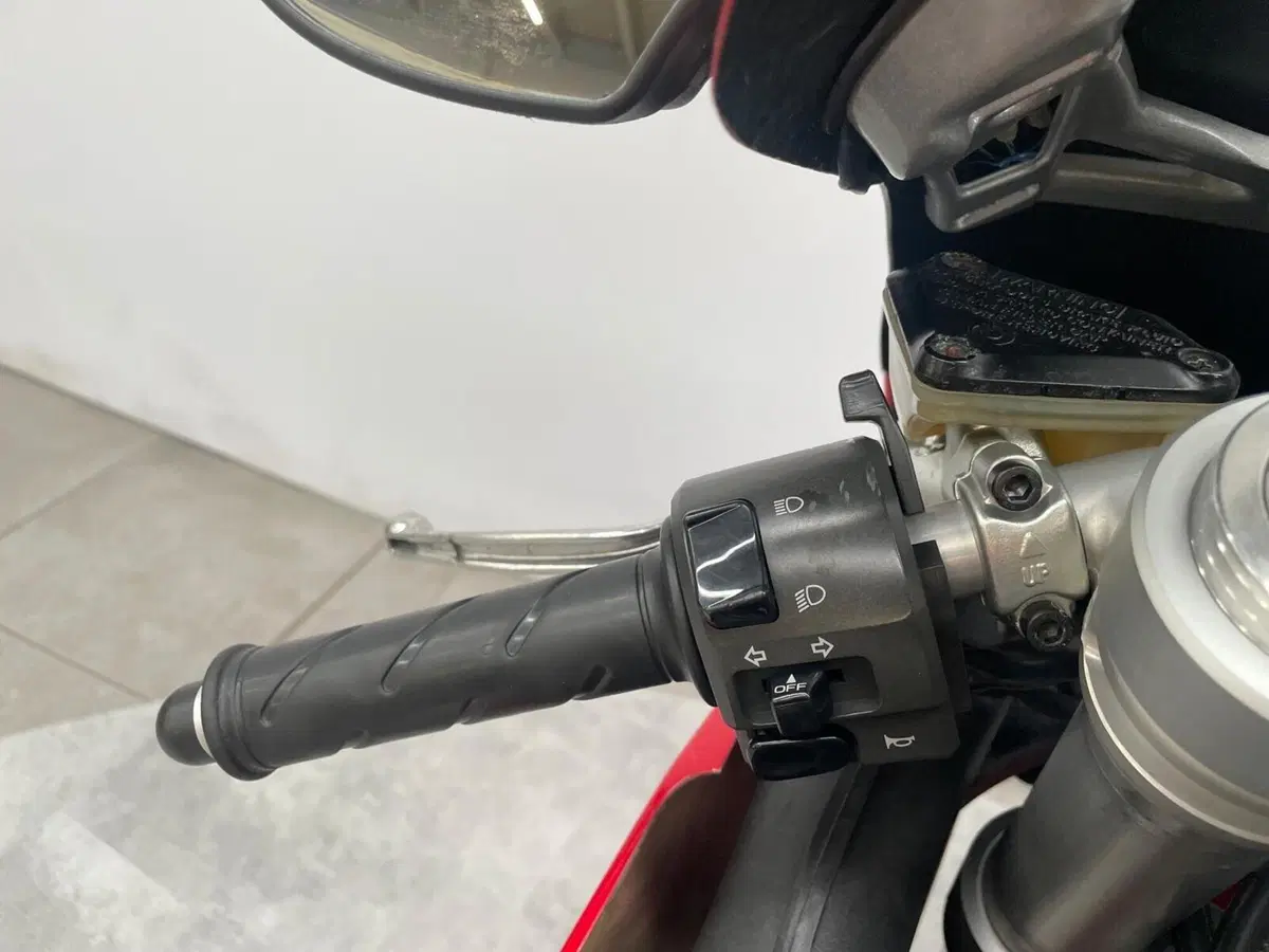 Ducati 999 (2002 - 04) (7)