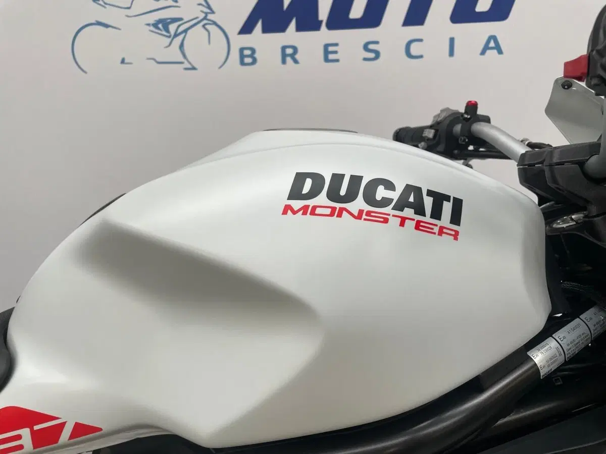 Ducati Monster 797 Plus (2019) (3)