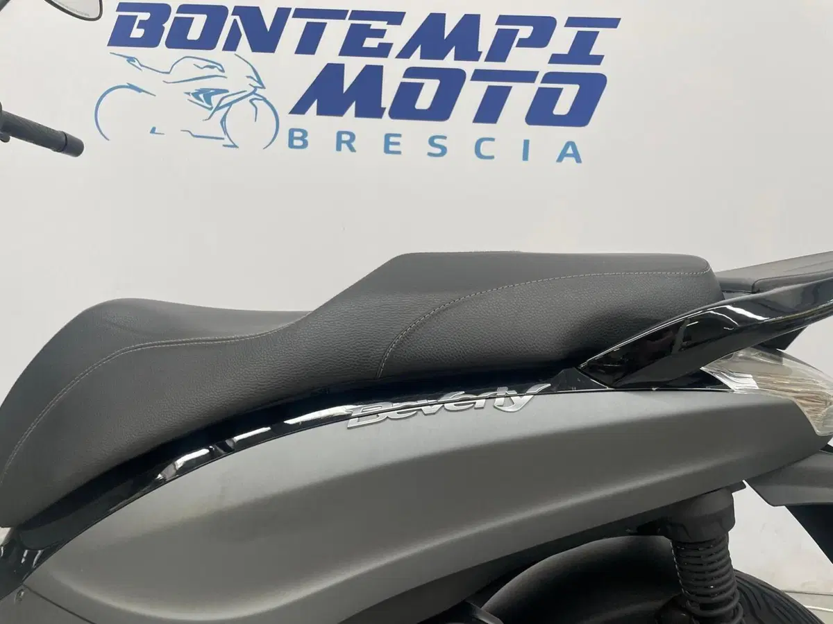 Piaggio Beverly 300 i.e. (2010 - 16) (4)
