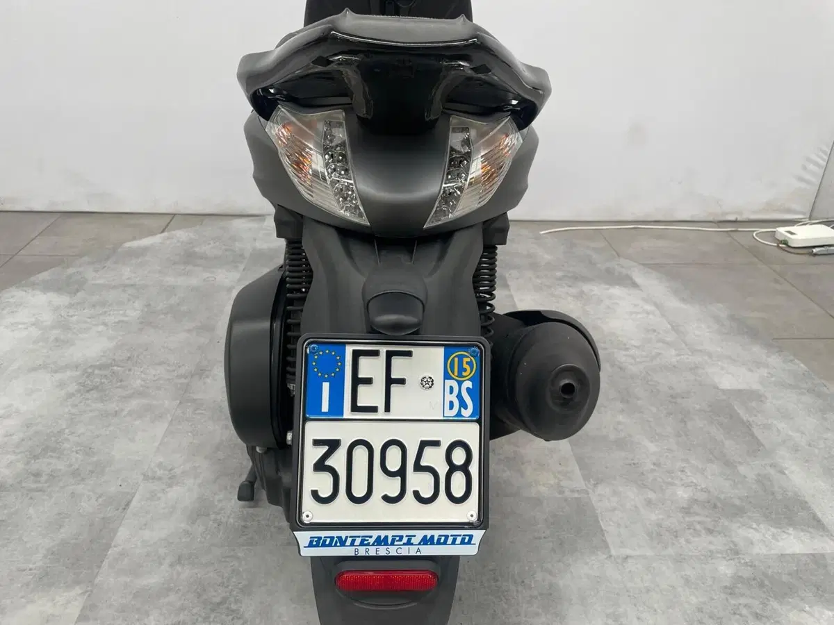 Piaggio Beverly 300 i.e. (2010 - 16) (12)