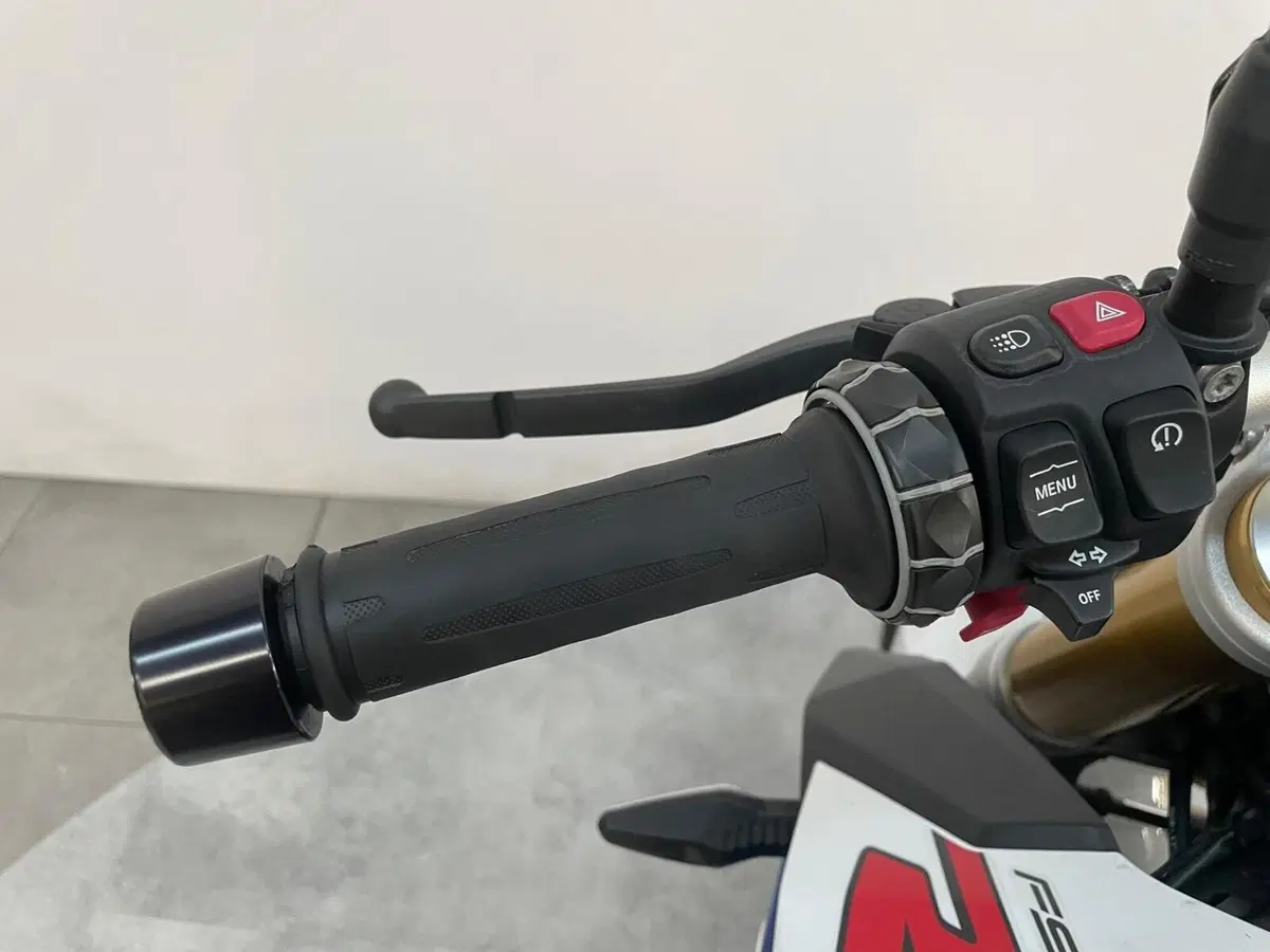 Bmw F 900 R (2021 - 24) (6)
