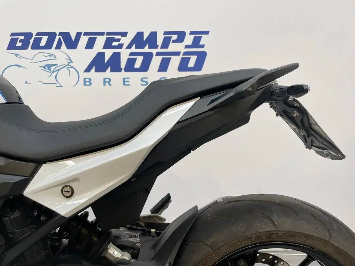 Bmw F 900 R (2021 - 24) (9)