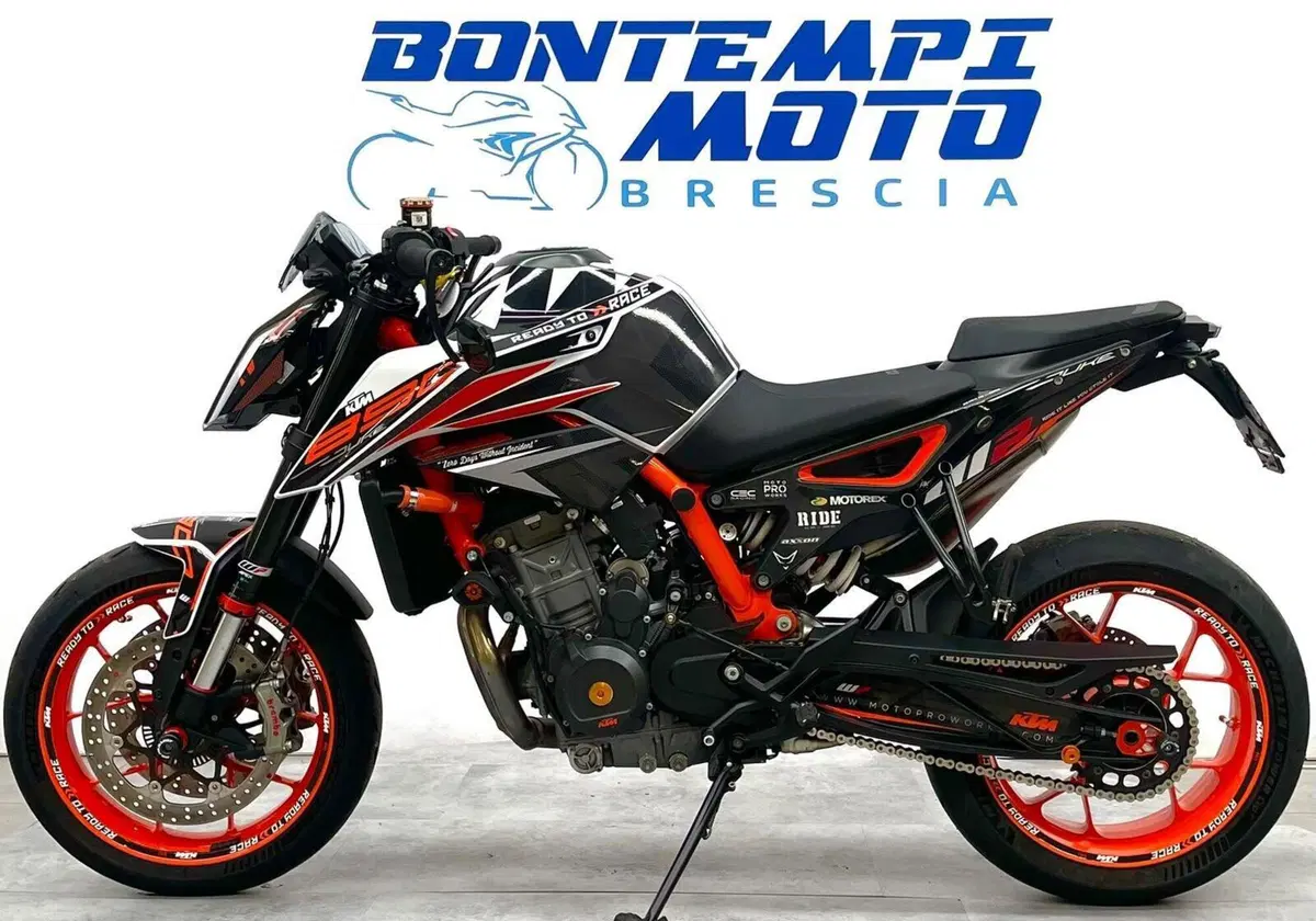 KTM 890 Duke R (2021) (2)