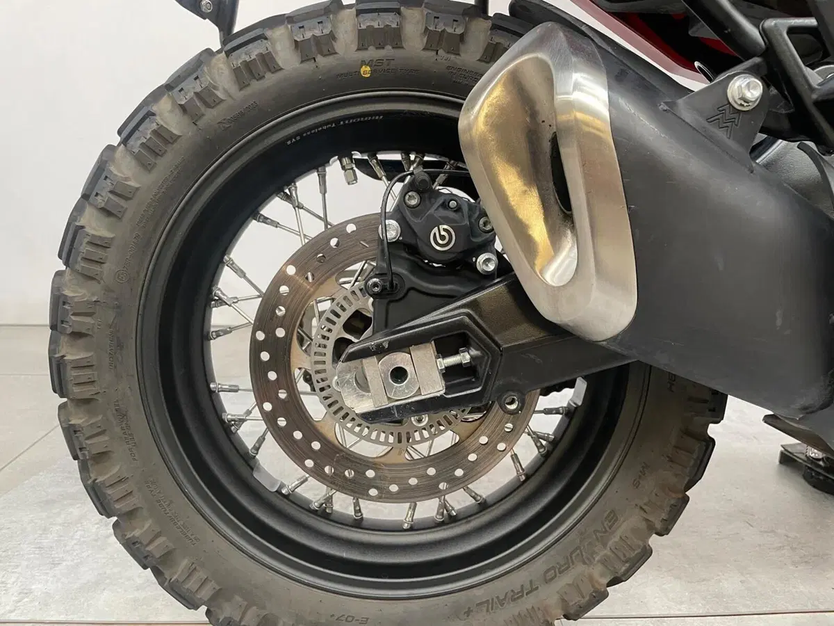 Moto Morini X-Cape 650 (2021 - 26) (4)