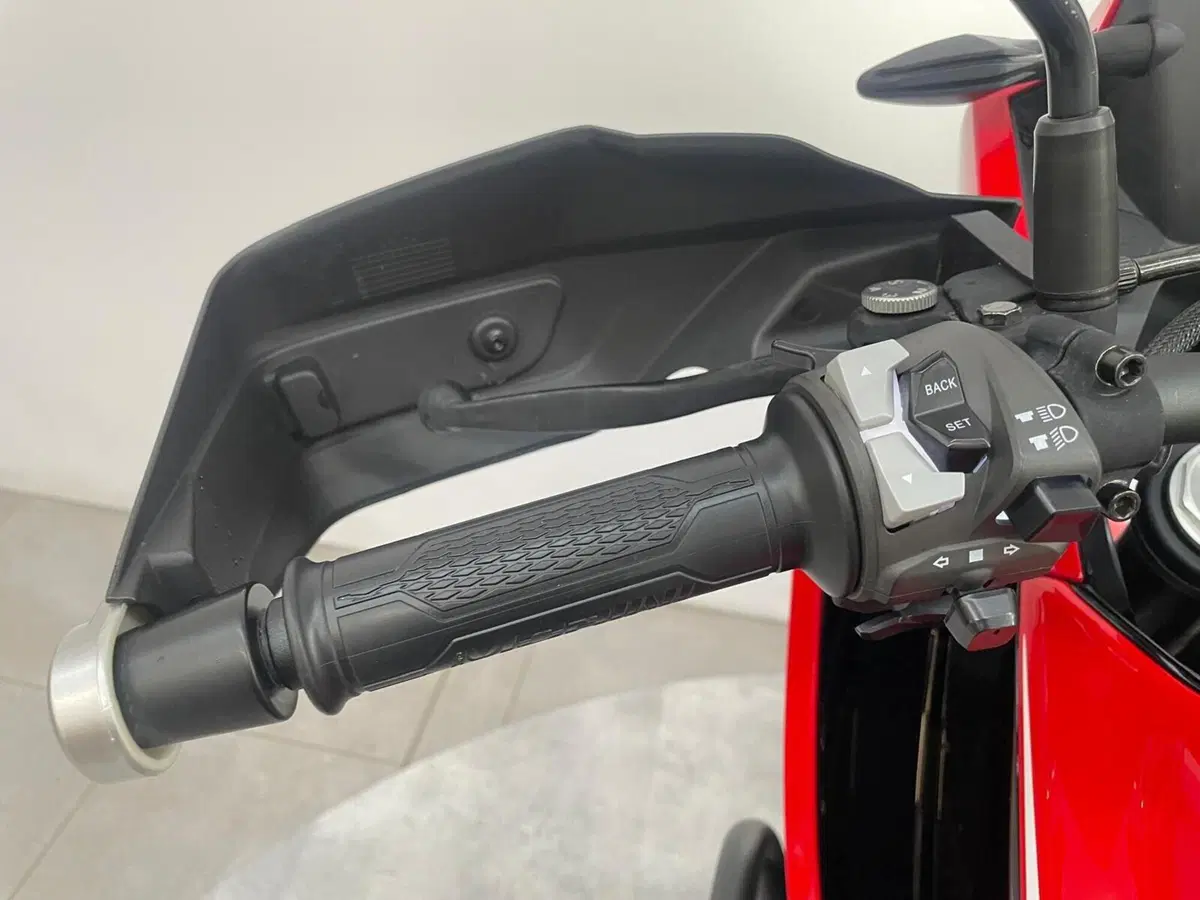 Moto Morini X-Cape 650 (2021 - 26) (8)