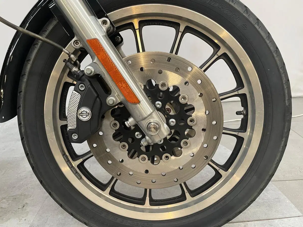 Harley-Davidson 1450 Super Glide T-Sport (2001 - 03) - FXDXT (4)