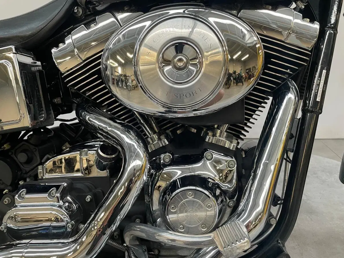 Harley-Davidson 1450 Super Glide T-Sport (2001 - 03) - FXDXT (8)