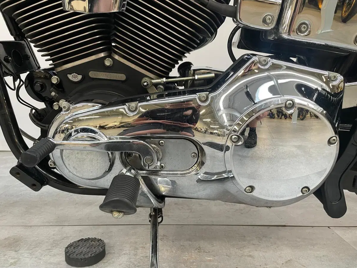 Harley-Davidson 1450 Super Glide T-Sport (2001 - 03) - FXDXT (12)
