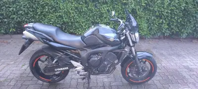 Yamaha FZ6 (2004 - 07) usata