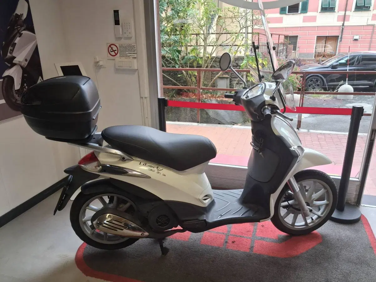 Piaggio Liberty 150 3V Full Optional (2013 - 15) (6)