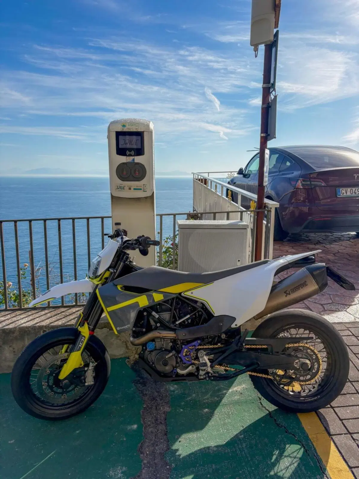 Husqvarna 701 Supermoto (2021)